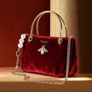 Gucci Beauty Burgundy Velvet Bag Dual Strap with Bee Pearl Accessory / GWP